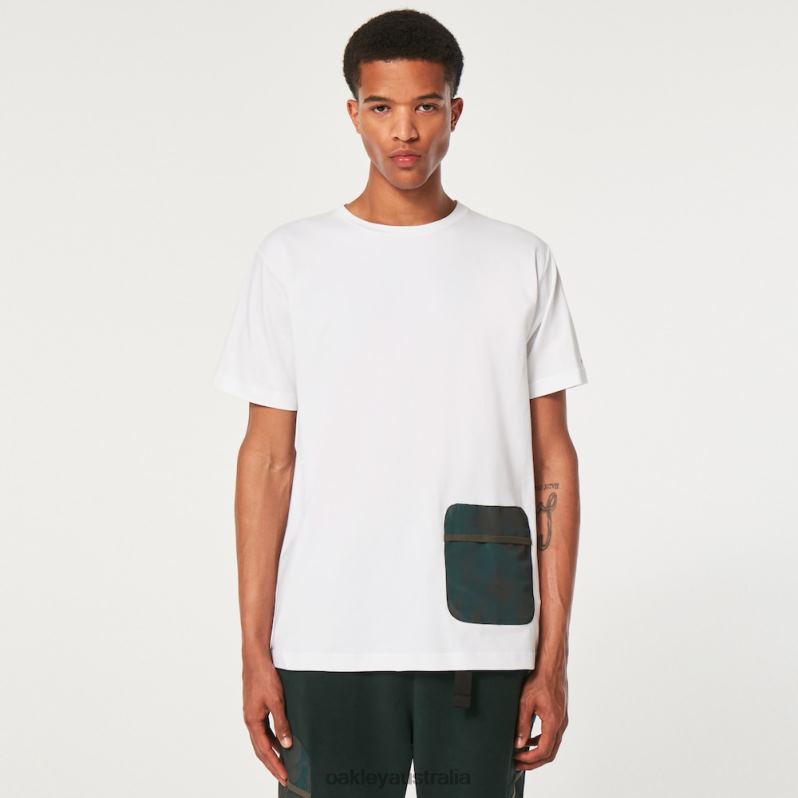 Wanderlust Pocket Tee White Oakley2ZJX2332