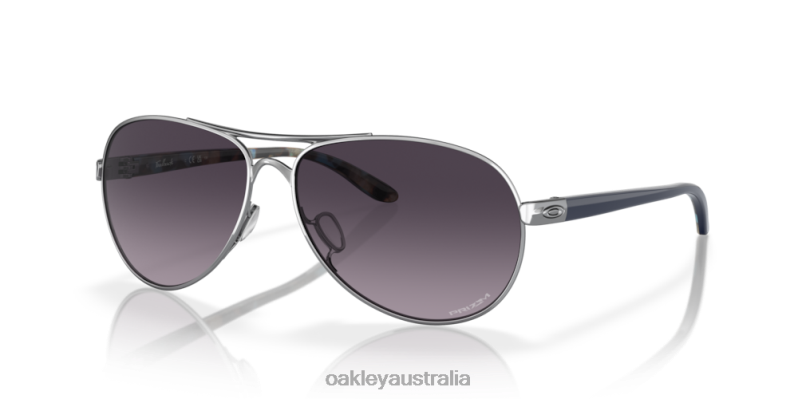 Feedback Prizm Grey Gradient Lenses, Polished Chrome Frame Oakley2ZJX485