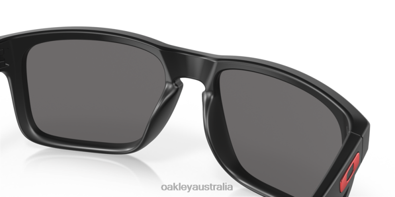 Holbrook Positive Red Iridium Lenses, Matte Black Frame Oakley2ZJX49