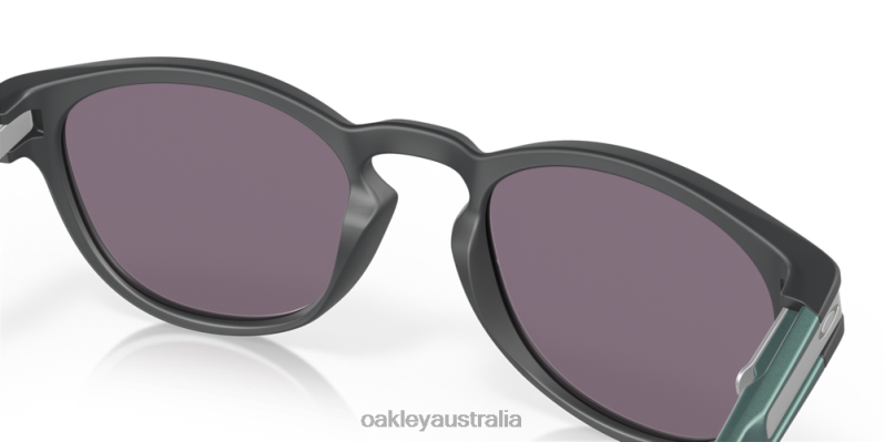 Latch Prizm Grey Lenses, Matte Carbon Frame Oakley2ZJX858