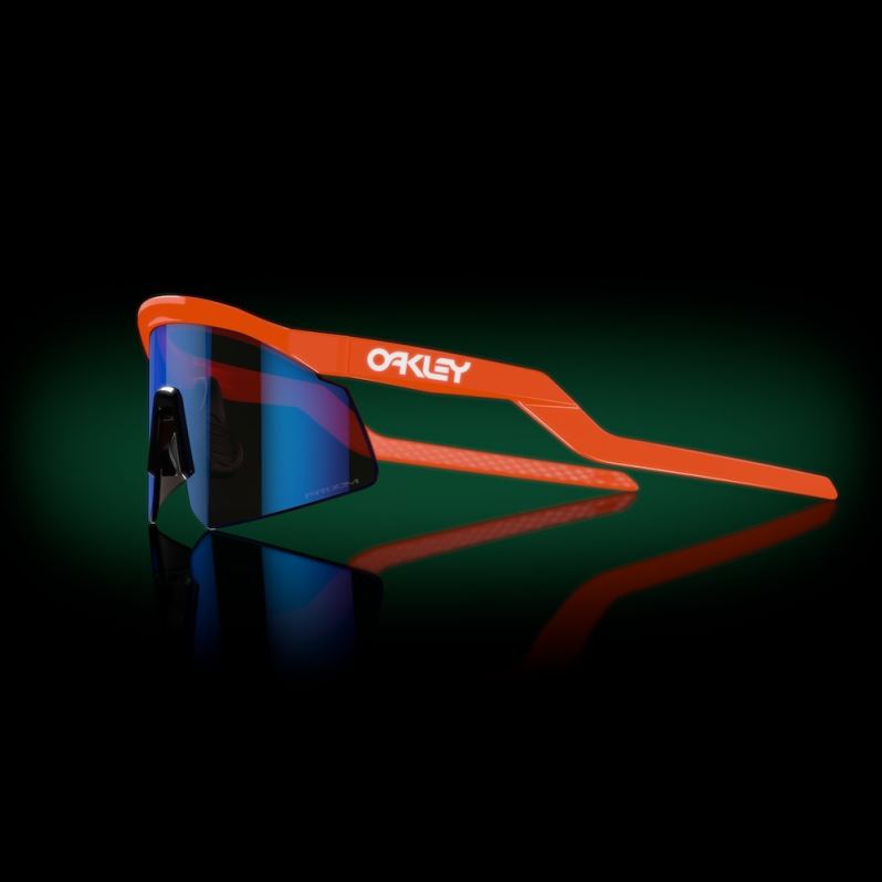 Hydra Prizm Sapphire Lenses, Neon Orange Frame Oakley2ZJX150