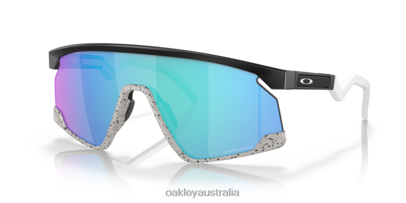 BXTR Prizm Sapphire Lenses, Matte Black Frame Oakley2ZJX103