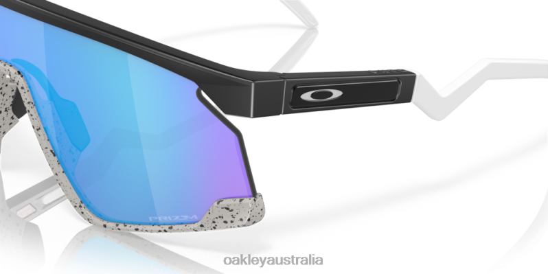 BXTR Prizm Sapphire Lenses, Matte Black Frame Oakley2ZJX103