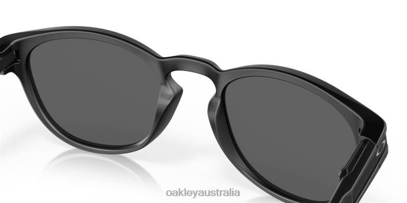 Latch Prizm Black Lenses, Matte Black Frame Oakley2ZJX851